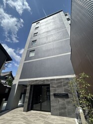 THE　GARNET　SUITE　RESIDENCE西七条の物件外観写真